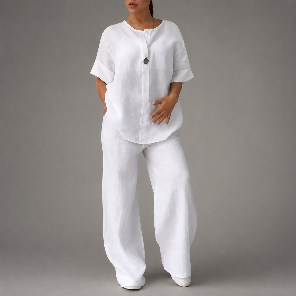 Women's Linen Summer Outfit – Soft Fabric with Stylish Button Accents