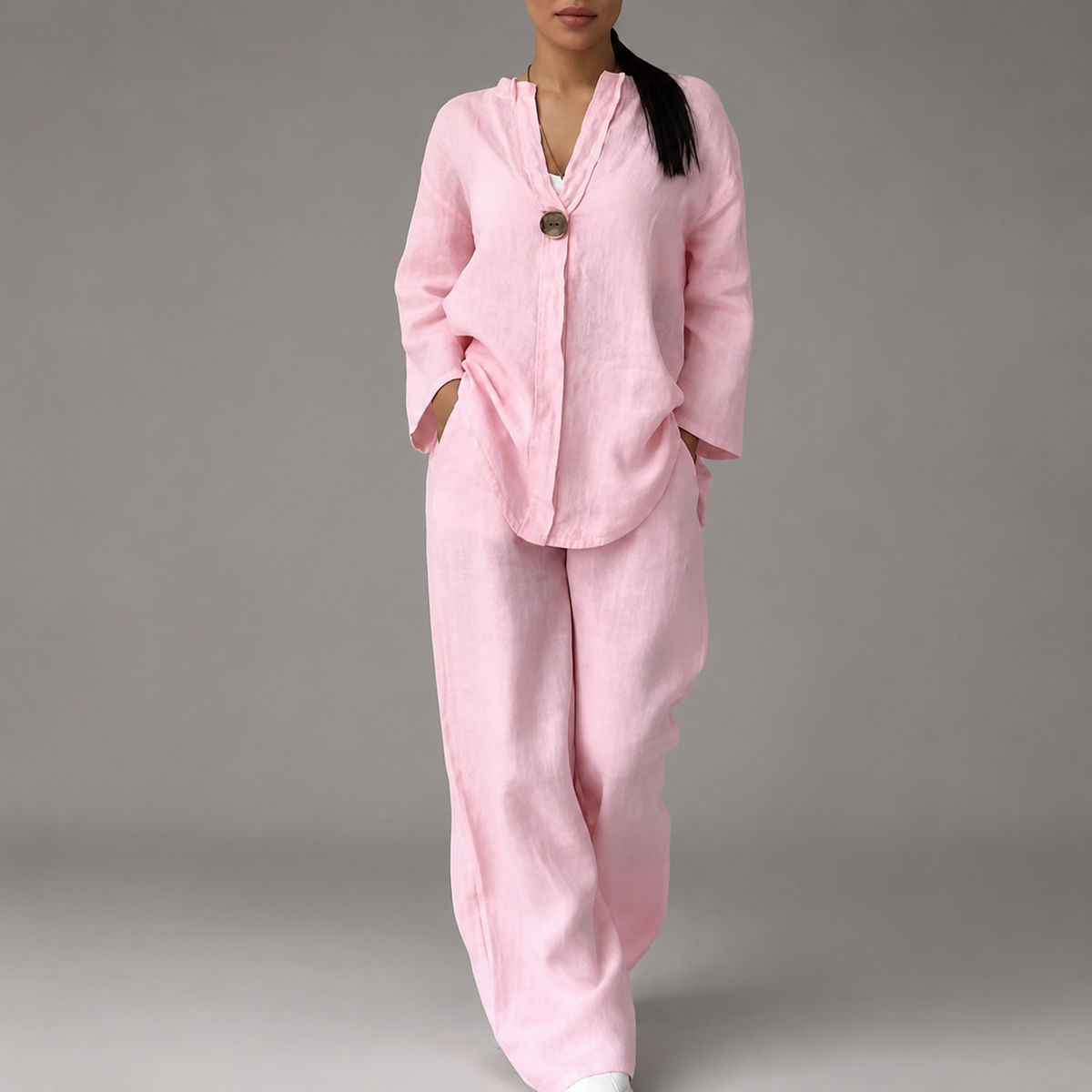 Women's Linen Summer Outfit – Soft Fabric with Stylish Button Accents
