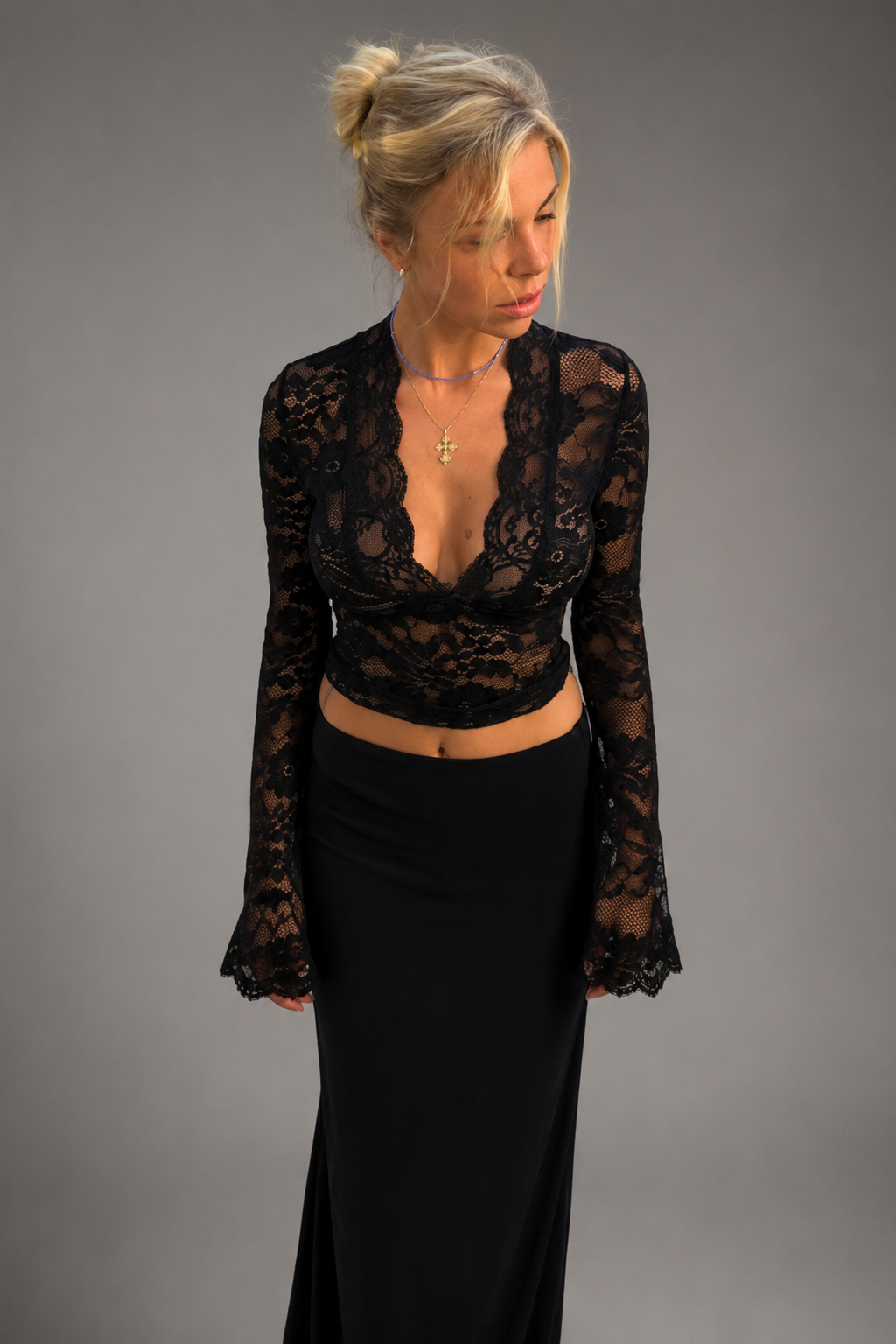 Elegant Lace Women's Top with Deep V Neck & Long Sleeves for Night Out 7